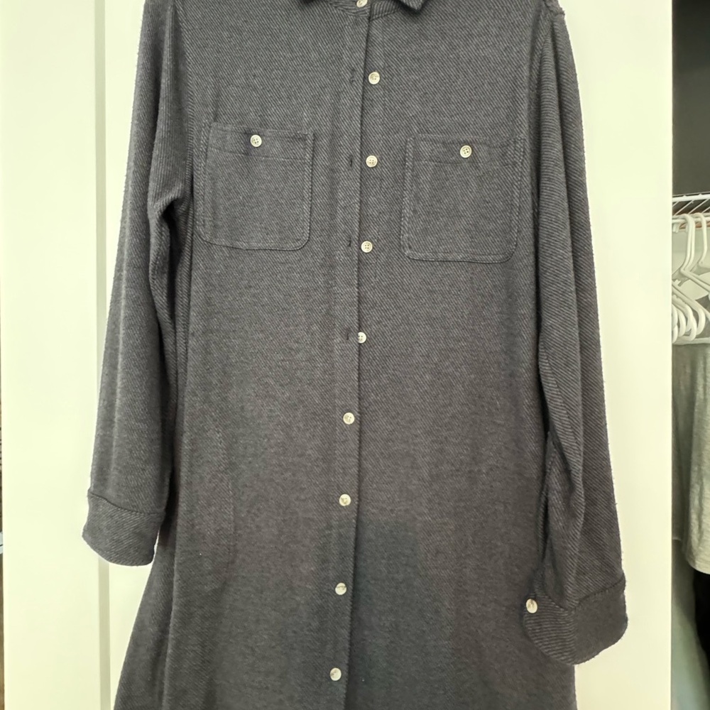 Women’s Dylan flannel Button-Up dress size M